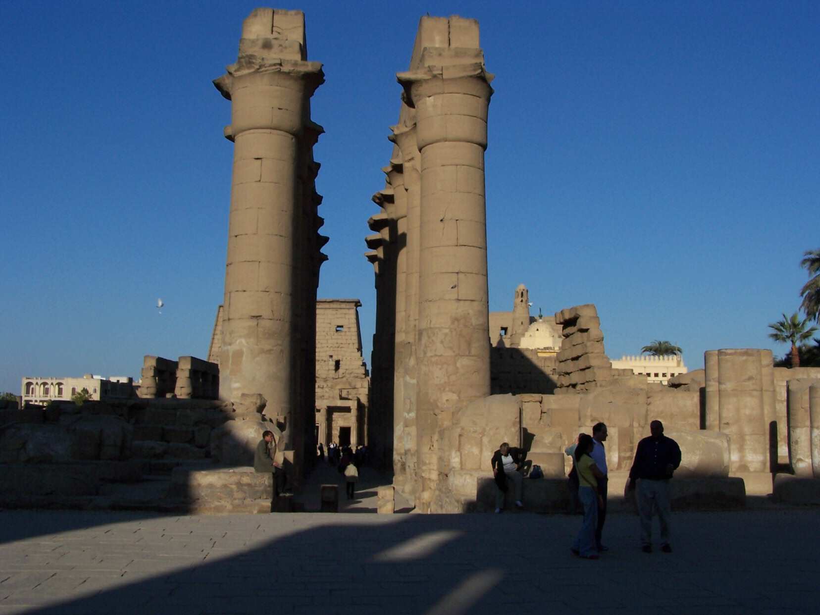 Seconde cour, ralise sous Amnophis III.